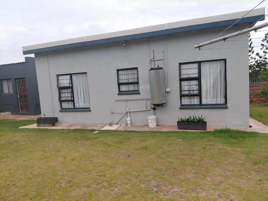 4 Bedroom Property for Sale in Vanes Estate Eastern Cape